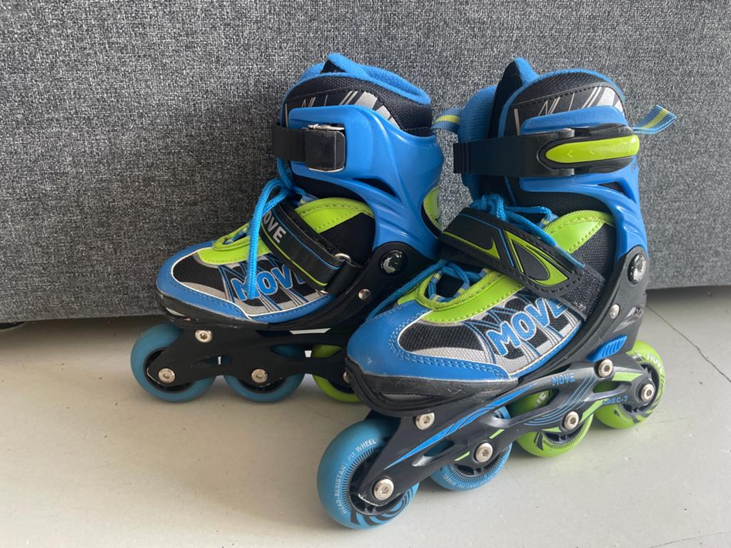 Verstelbare Skeelers Groen/Blauw Maat 30-33, Sport en Fitness, Skeelers, Overige merken, Kinderen, Ophalen of Verzenden, Inline skates 4 wielen