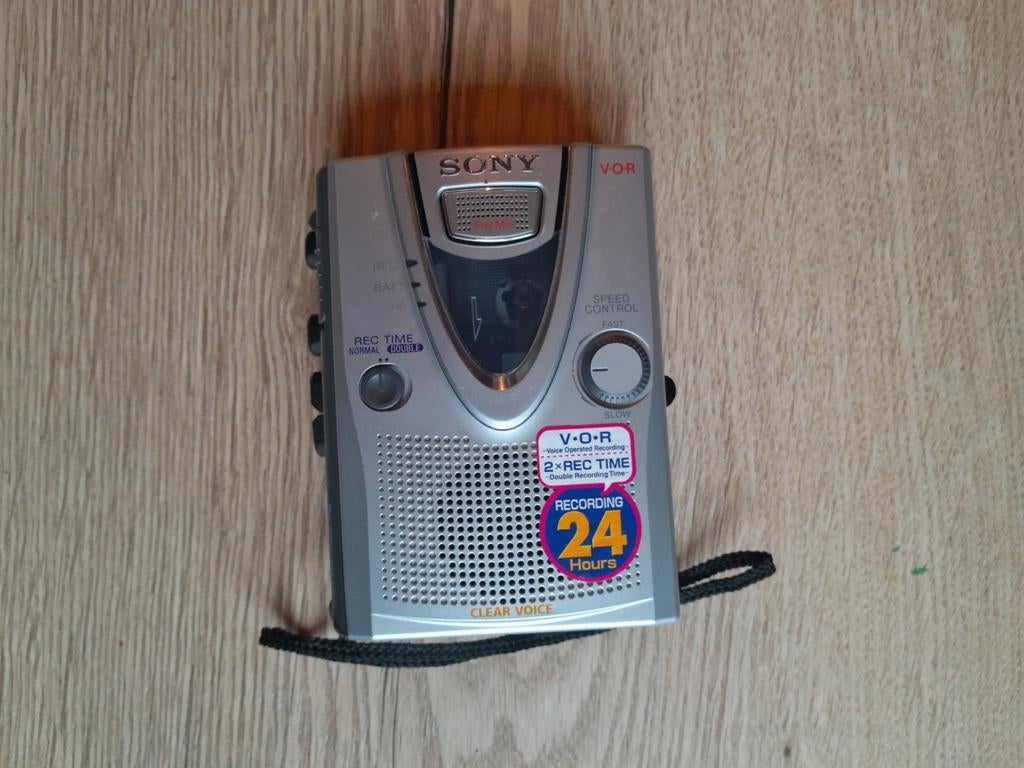 Sony TCM-400DV cassette recorder (def snaar), Audio, Tv en Foto, Walkmans, Discmans en Minidiscspelers, Ophalen of Verzenden, Overige typen