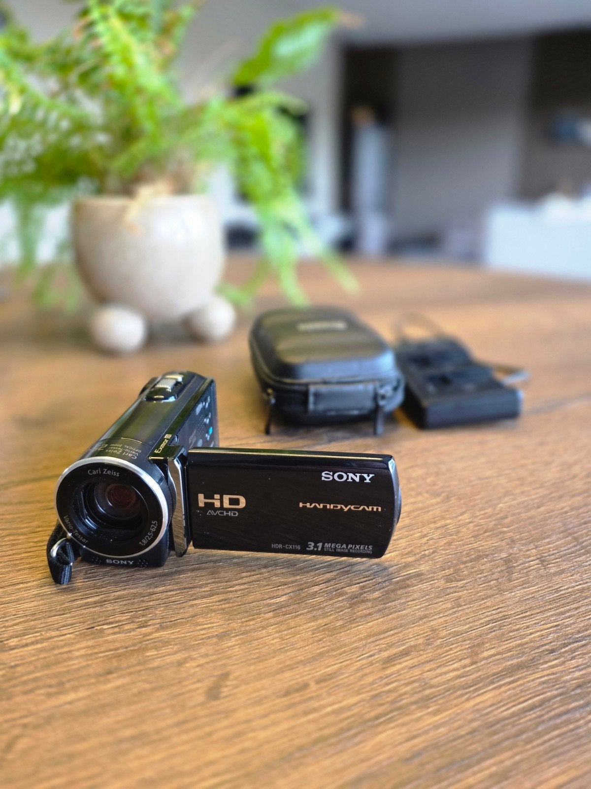 Sony Handycam CX116E Full HD met hoesje en lader, Full HD, 20x of meer, Ophalen of Verzenden, Zo goed als nieuw