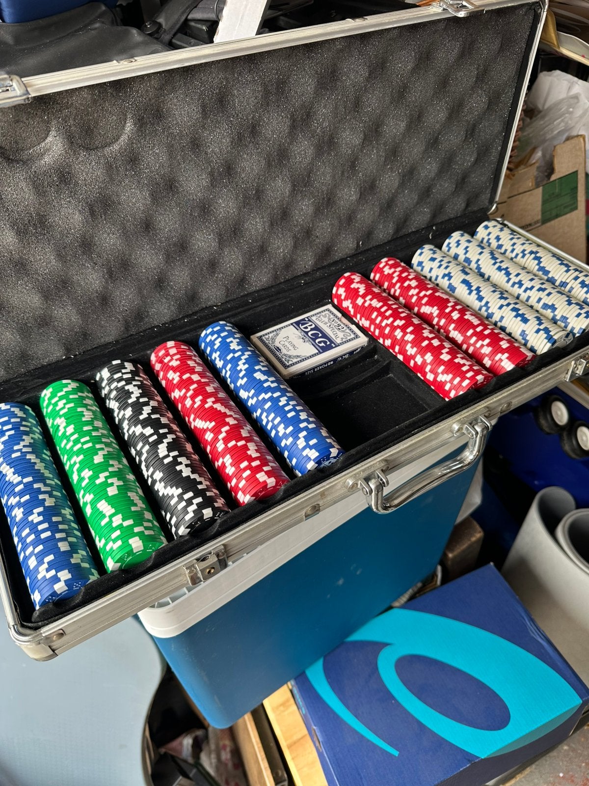 Grote koffer. Met pokerset. 500 fisches, Vijf spelers of meer, Ophalen of Verzenden, Zo goed als nieuw