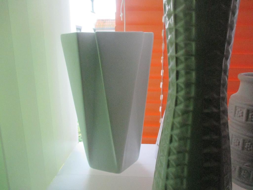 vaas wit keramiek Sicart space age design jaren 60 70 retro, Ophalen of Verzenden