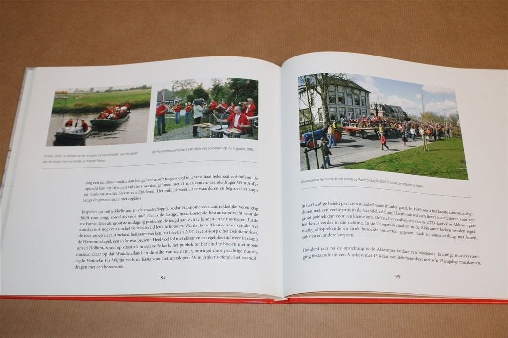 Jubileumboek Fanfare Harmonie Akkrum [1908-2008], Ophalen of Verzenden, Zo goed als nieuw
