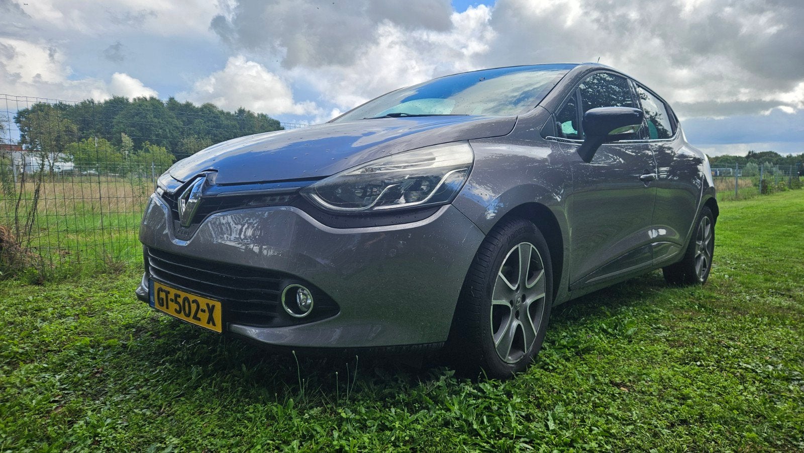 Renault Clio 0.9 TCE 66KW 5-DRS 2015 Grijs | AIRCO | CRUISE, Auto's, Voorwielaandrijving, 898 cc, 40 €/maand, 540 kg