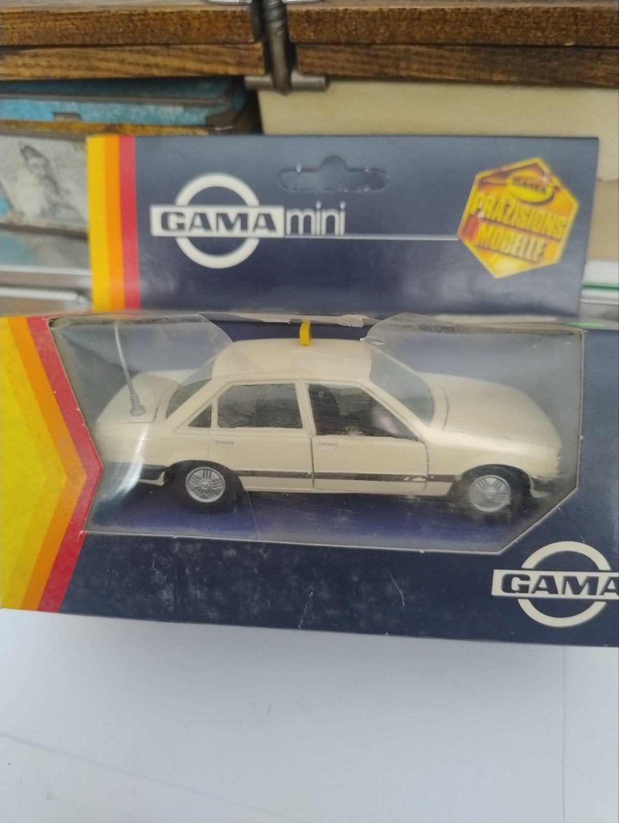 🔴 GAMA Opel rekord Taxi met doosje 1/43, Ophalen of Verzenden, Zo goed als nieuw, Auto, Gama