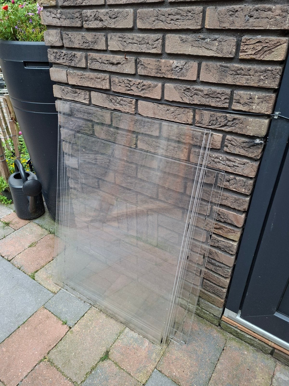 Plexiglas platen, Ophalen