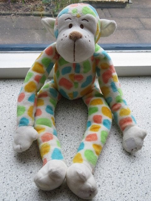 Aap met vrolijk gekleurde vlekjes merk Anna Club Plush, Kinderen en Baby's, Speelgoed | Knuffels en Pluche, Zo goed als nieuw
