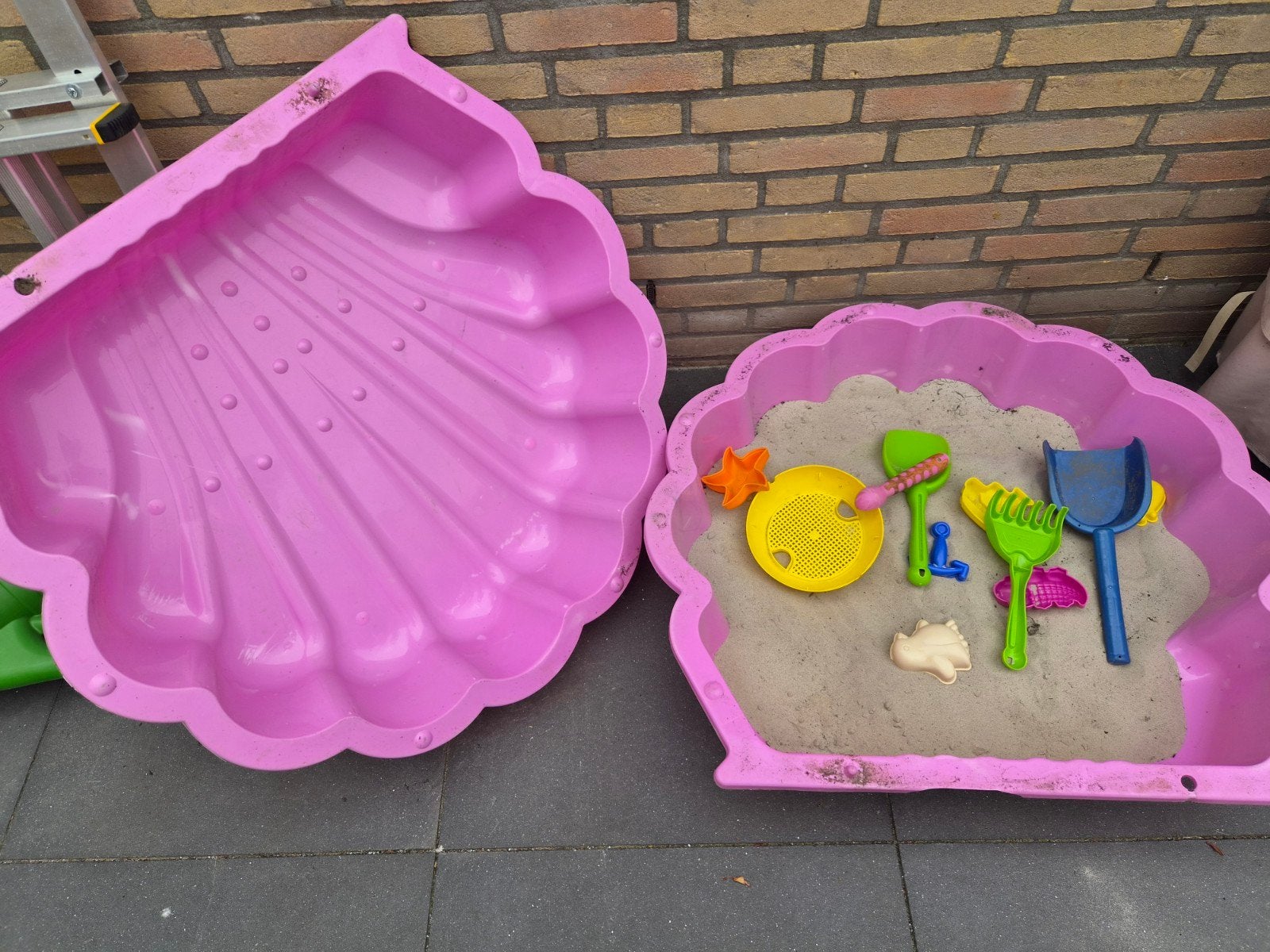Schelpzandbak incl. Speeltjes + zand, Ophalen, Gebruikt