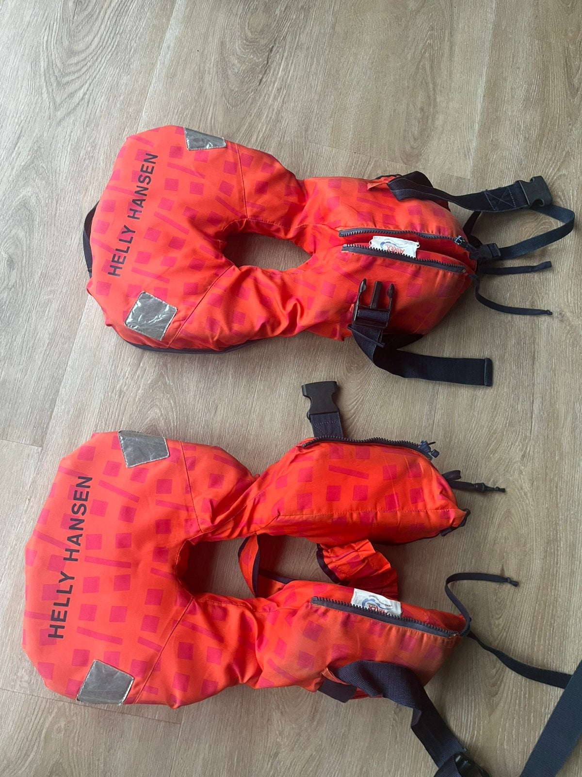Helly hansen zwemvesten, Ophalen, Zo goed als nieuw, Jongen of Meisje, Muts