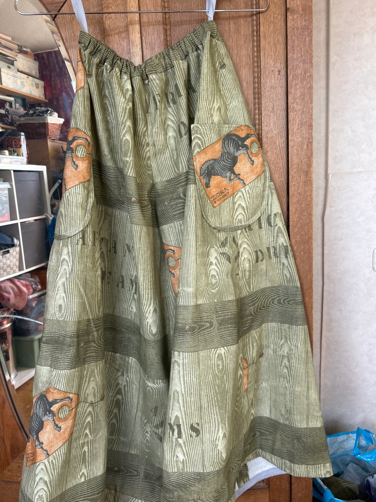 Nieuwe broek maat 42 met wijde pijpen, Ophalen of Verzenden, Nieuw, Maat 42/44 (L)