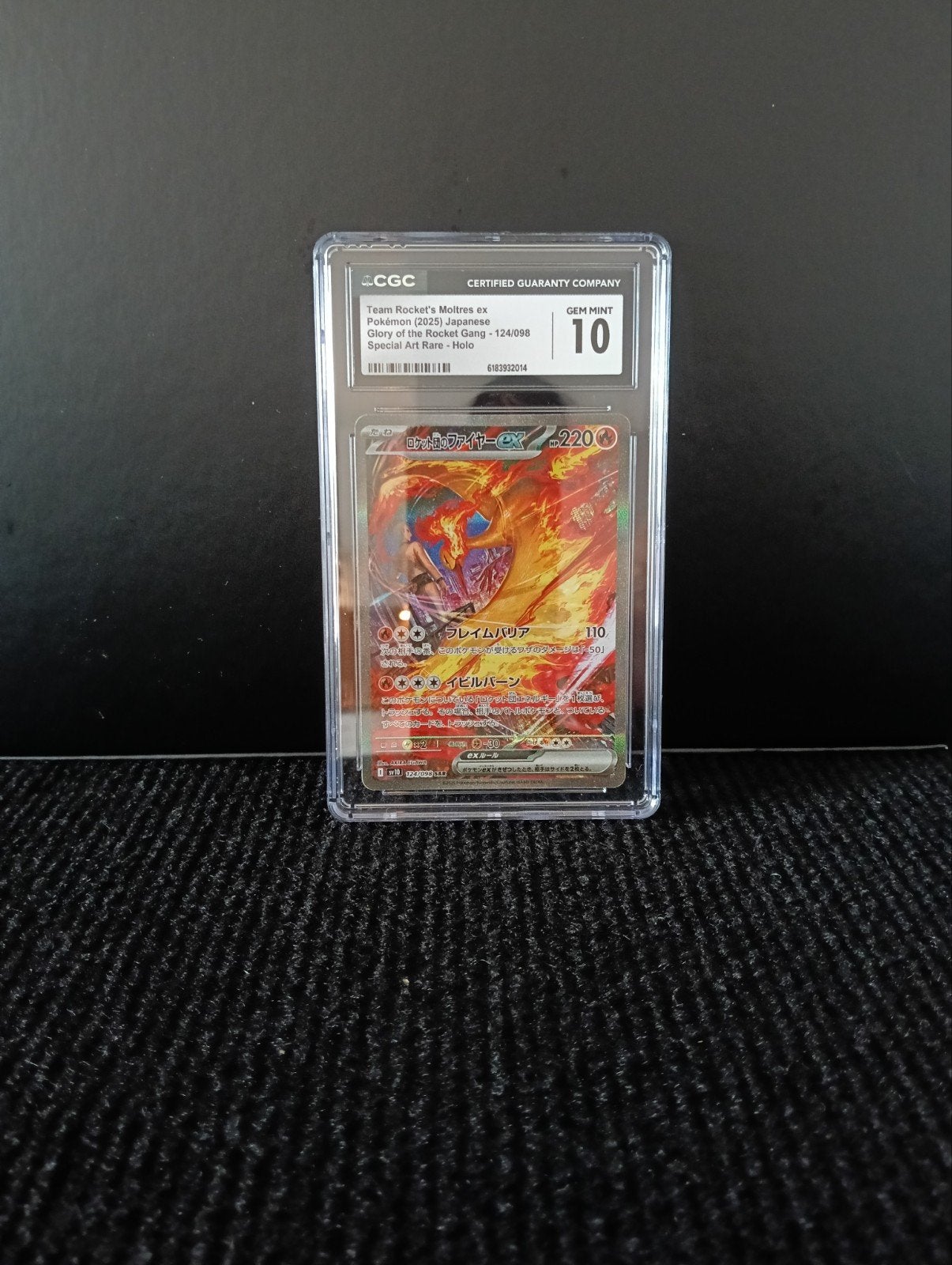 Moltres CGC 10 - Team Rocket's Moltres ex Special Art Rare, Ophalen of Verzenden, Zo goed als nieuw, Losse kaart, Foil