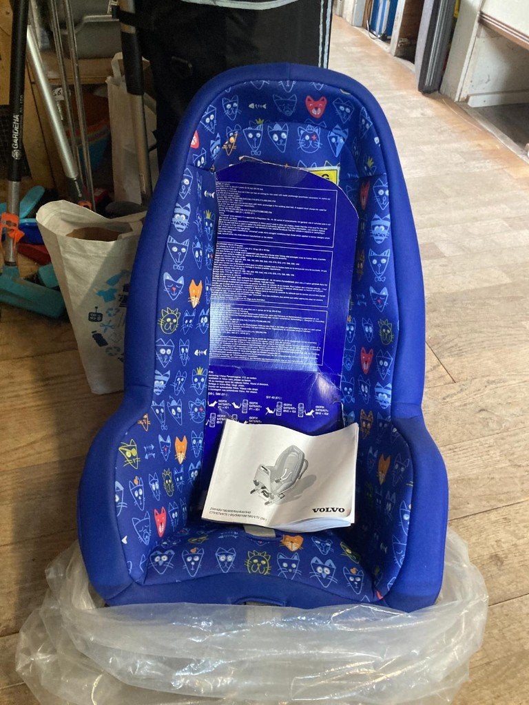 volvo kinderzitje, Kinderen en Baby's, Autostoeltjes, Overige merken, 15 t/m 36 kg, Ophalen of Verzenden, Zo goed als nieuw