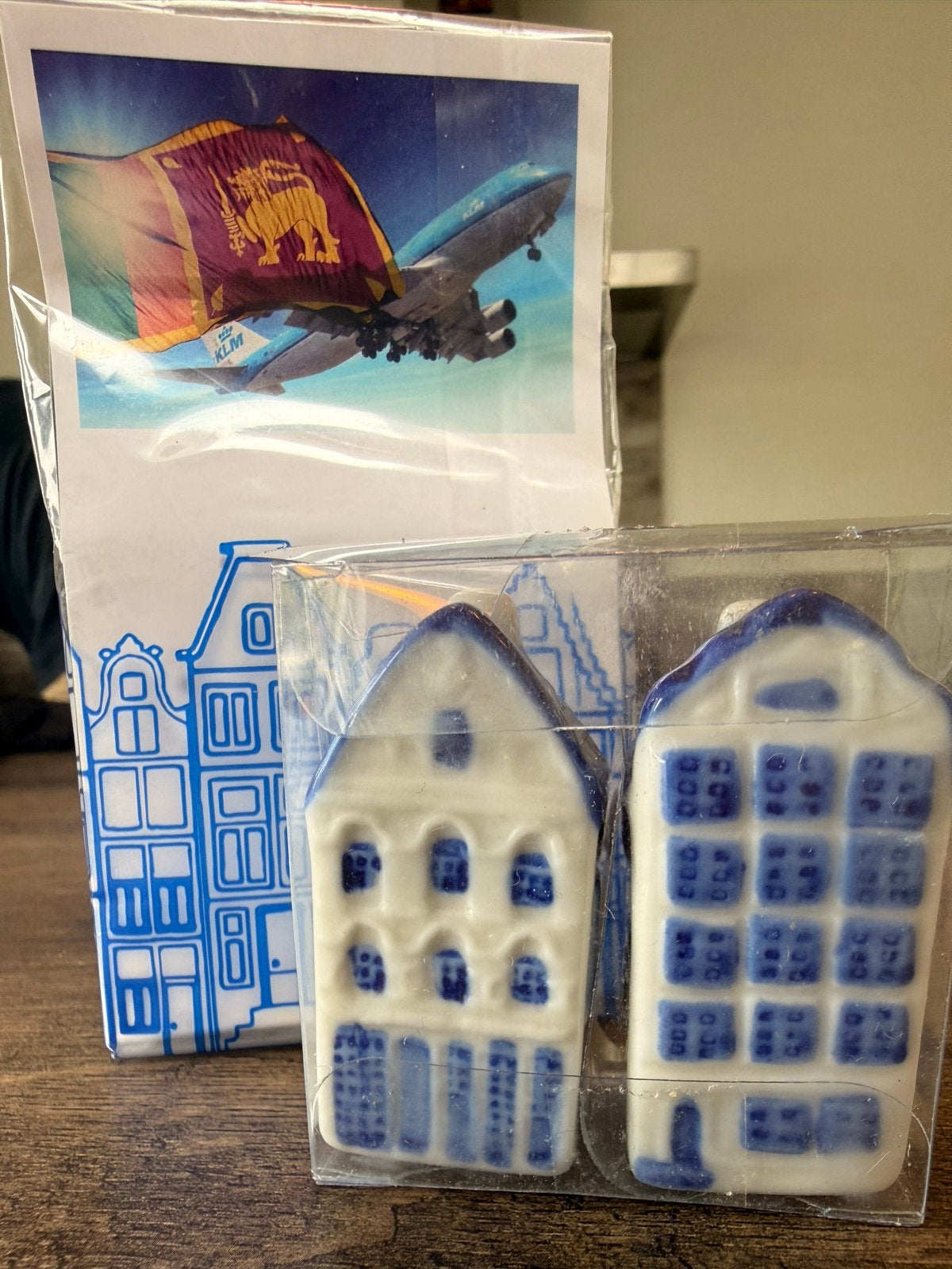 KLM Delft Blauw huisjes - Eerste vlucht Colombo, Ophalen of Verzenden, Zo goed als nieuw