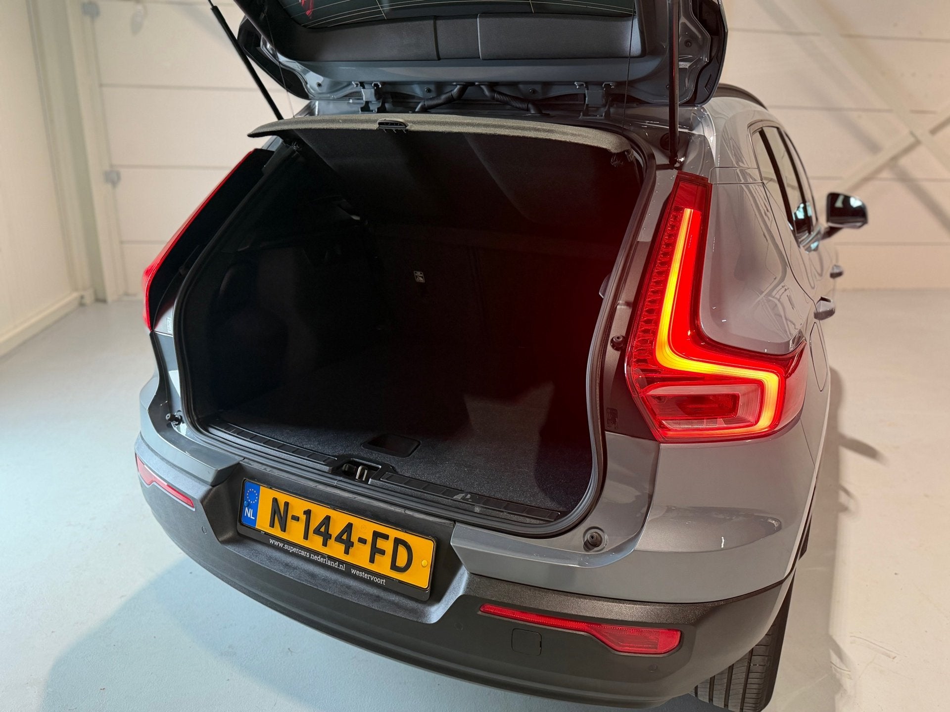 Foto 24 van Volvo XC40 1.5 T3 Business Pro - Automaat - LED - Dealer Ond