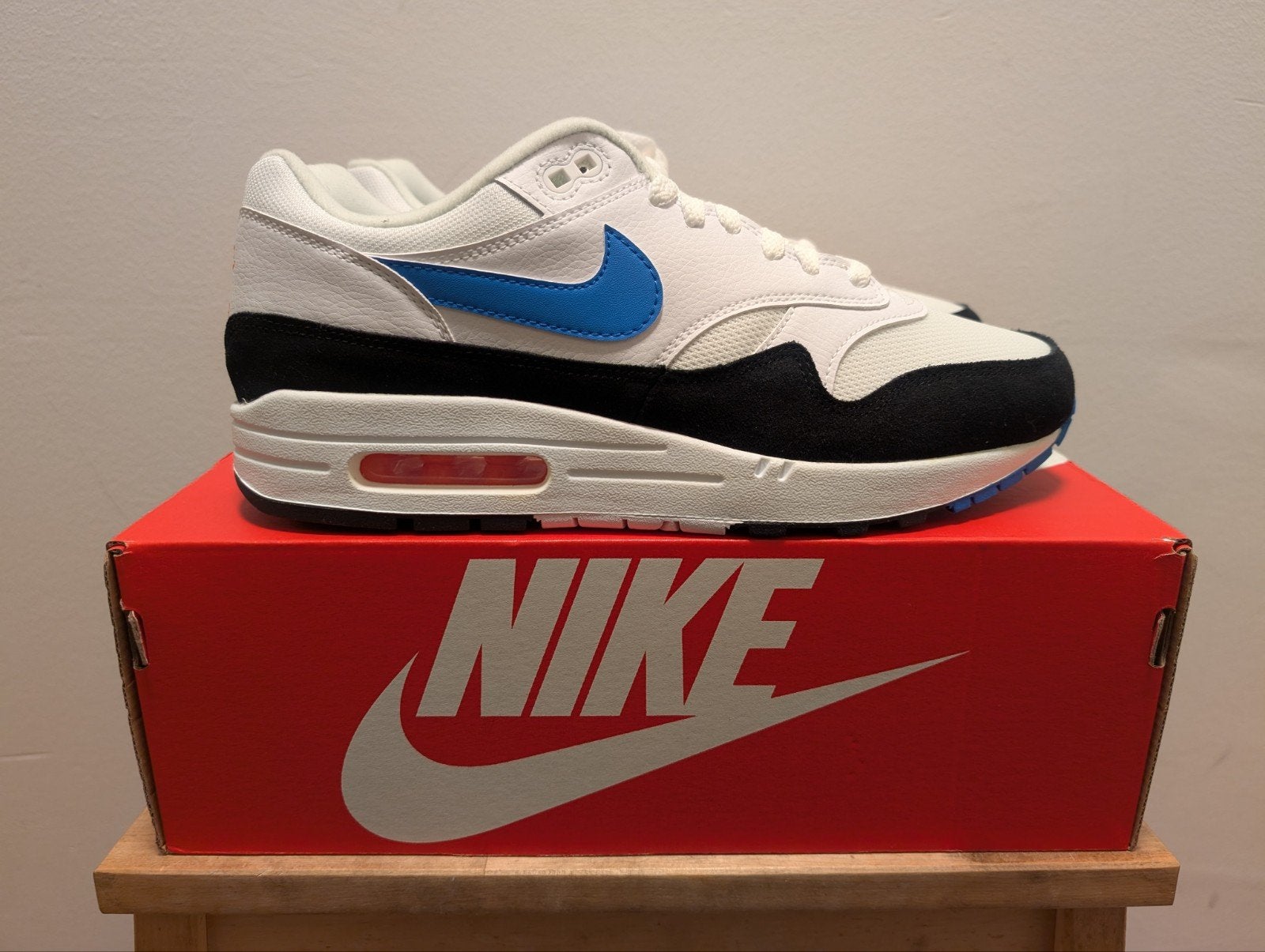 Nike Air Max 1 White Photo Blue Black 43, Nike air max, Overige kleuren, Nieuw, Ophalen of Verzenden