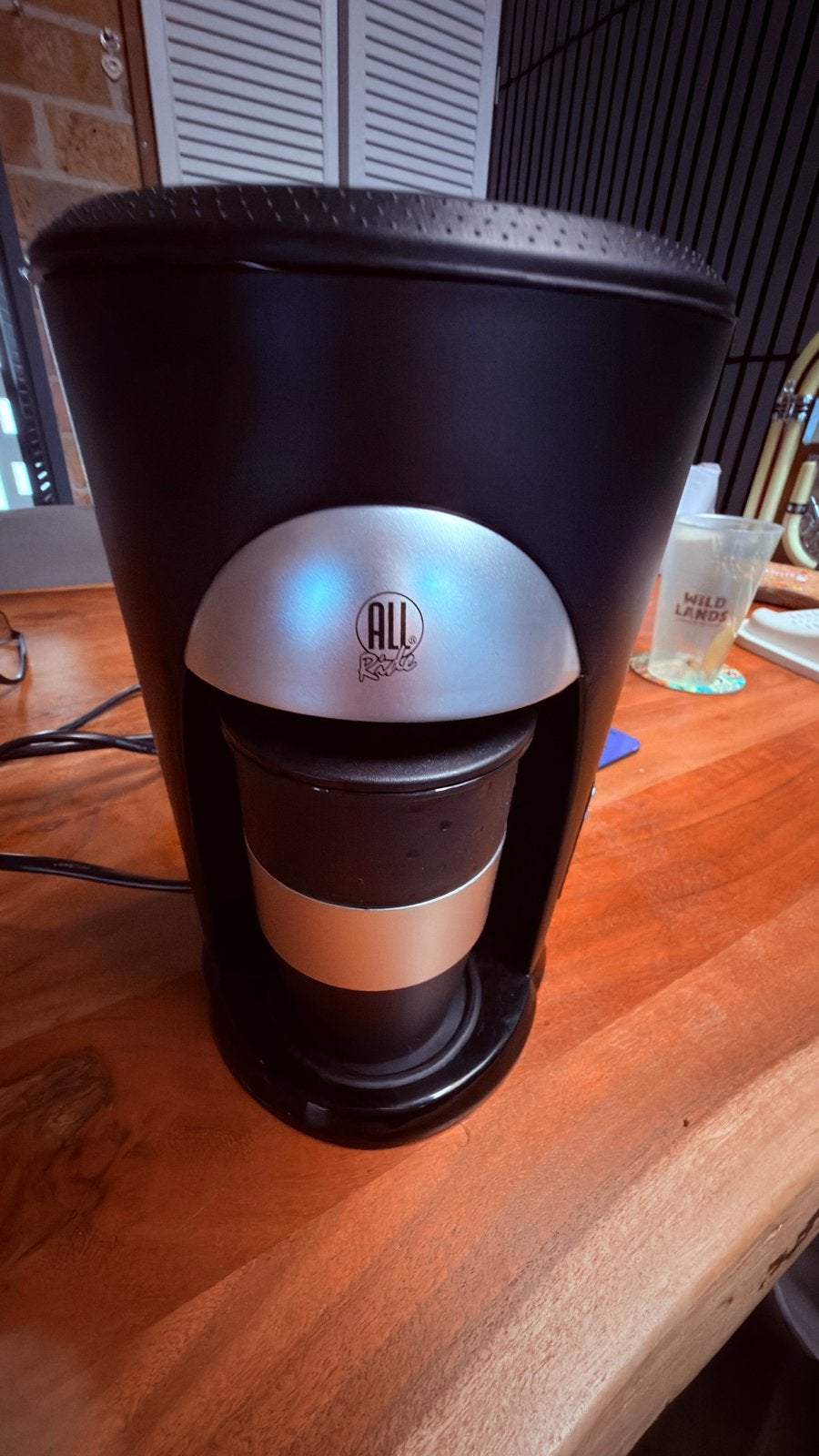 Koffiezetapparaat voor onderweg (12V) - Zo goed als nieuw, Koffiepads en cups, Overige modellen, Ophalen of Verzenden, Zo goed als nieuw