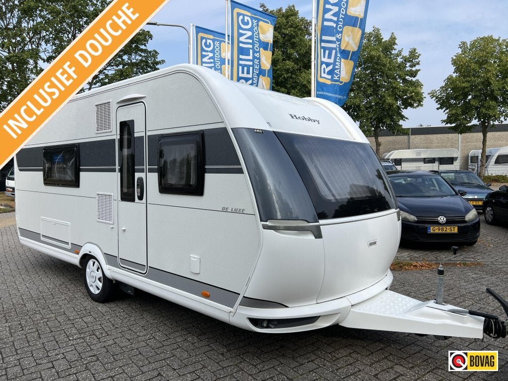 Hobby De Luxe 495 WFB Bouwjaar 2023, Air luifel, Caravans en Kamperen, Standaardzit, Hobby, Overige typen, 4 tot 5 meter