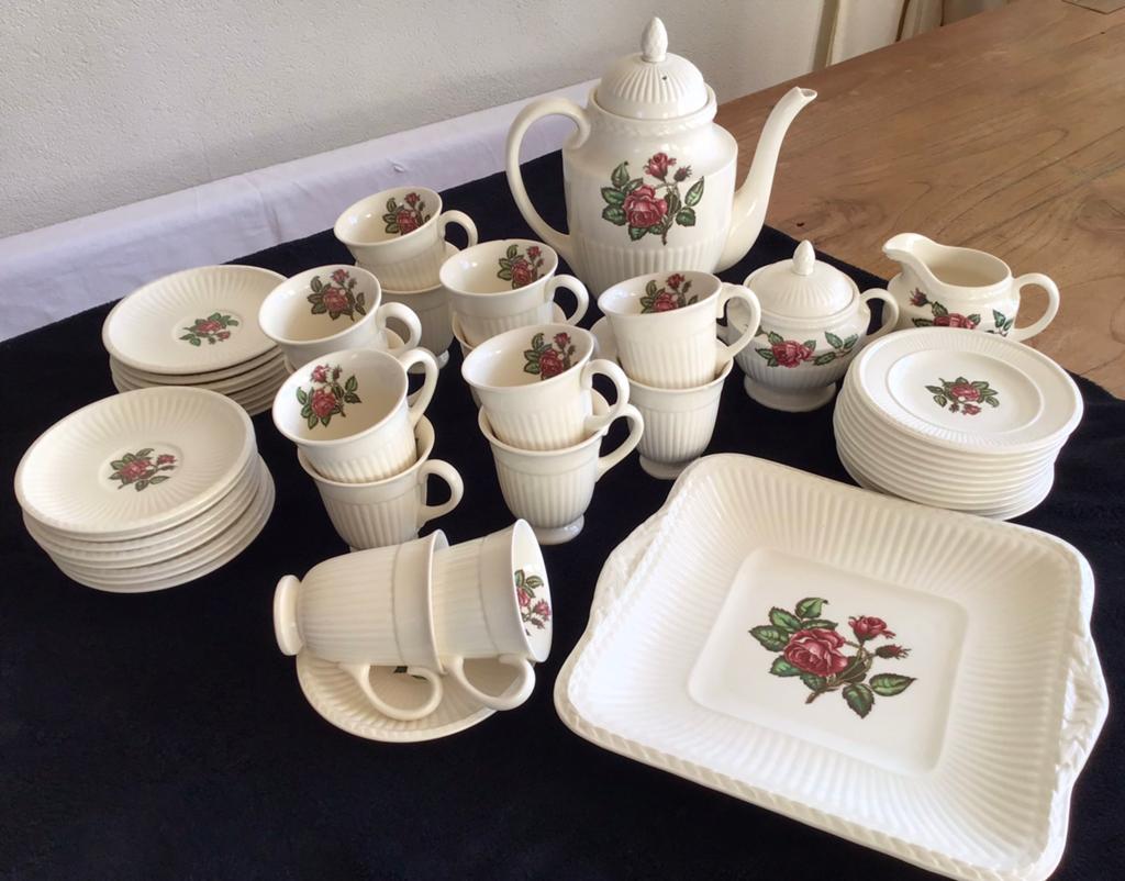 Wedgwood servies natuur Moss Rose, Ophalen