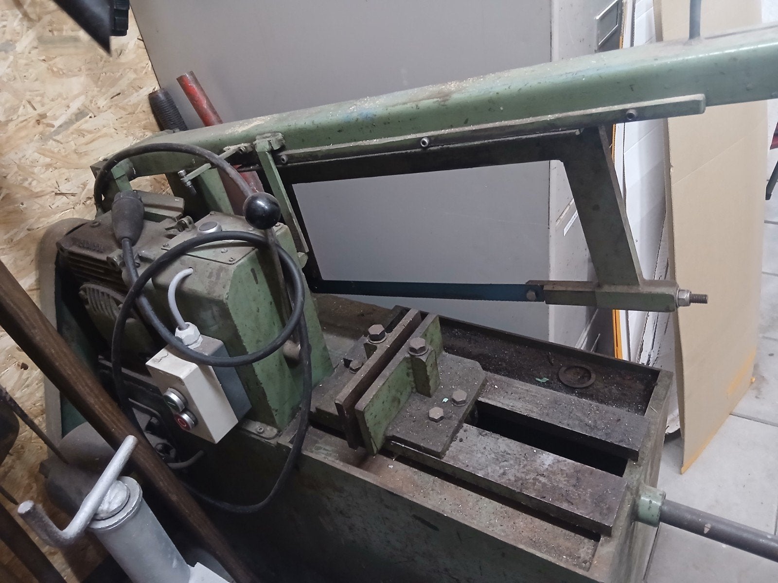 Zaagmachine  voor metaal, Doe-het-zelf en Verbouw, Ophalen
