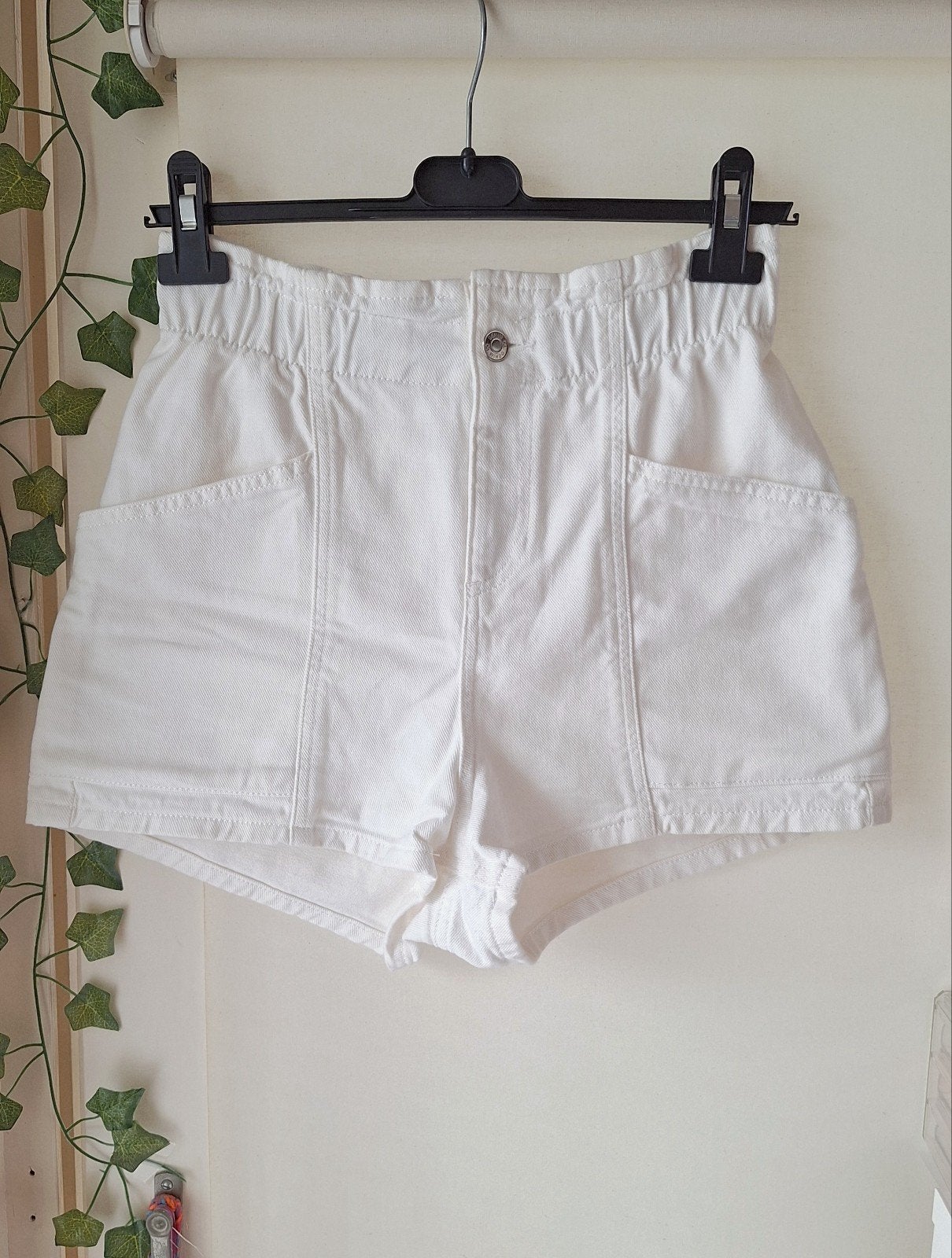 Witte korte broek/short maat 38, Wit, Ophalen of Verzenden, Zo goed als nieuw, W30 - W32 (confectie 38/40)