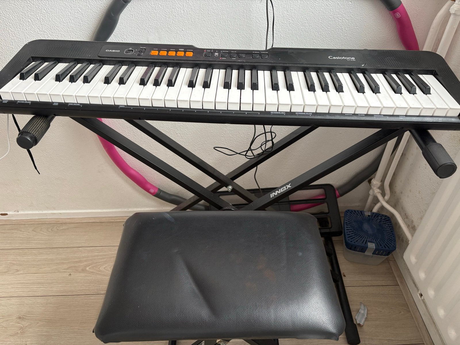 Casio Casiotone CT-S100 keyboard met standaard en krukje, Casio, Ophalen of Verzenden, Met standaard, 61 toetsen