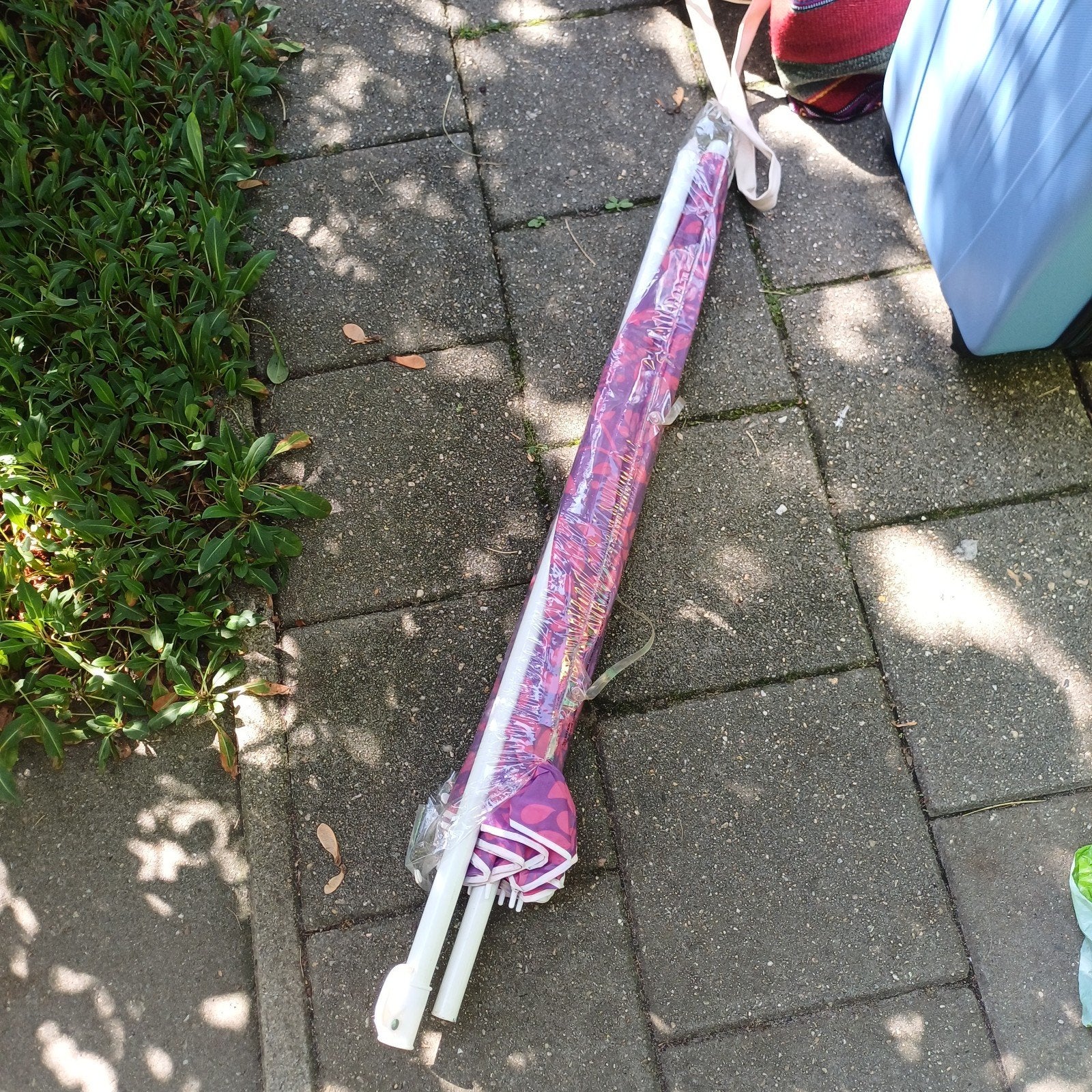 Strandparasol - Compact en Kleurrijk, Tuin en Terras, Ophalen, Zo goed als nieuw, 1 tot 2 meter, Strandparasol