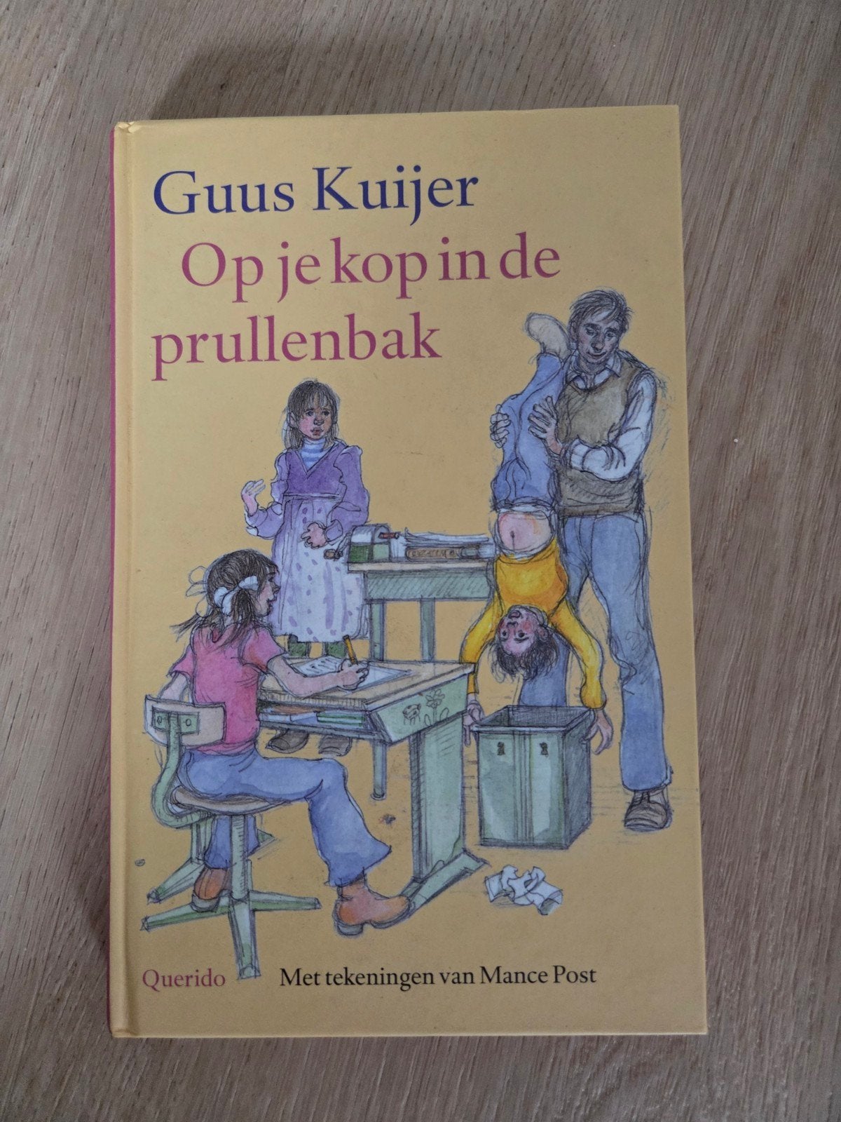 Op je kop in de prullenbak - Guus Kuijer (Boek), Boeken, Ophalen of Verzenden