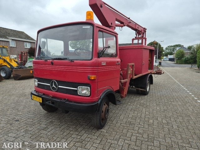 Mercedes LP 608 met hoogwerker, Auto's, Achterwielaandrijving, Mercedes-Benz, Bedrijf, 80 pk