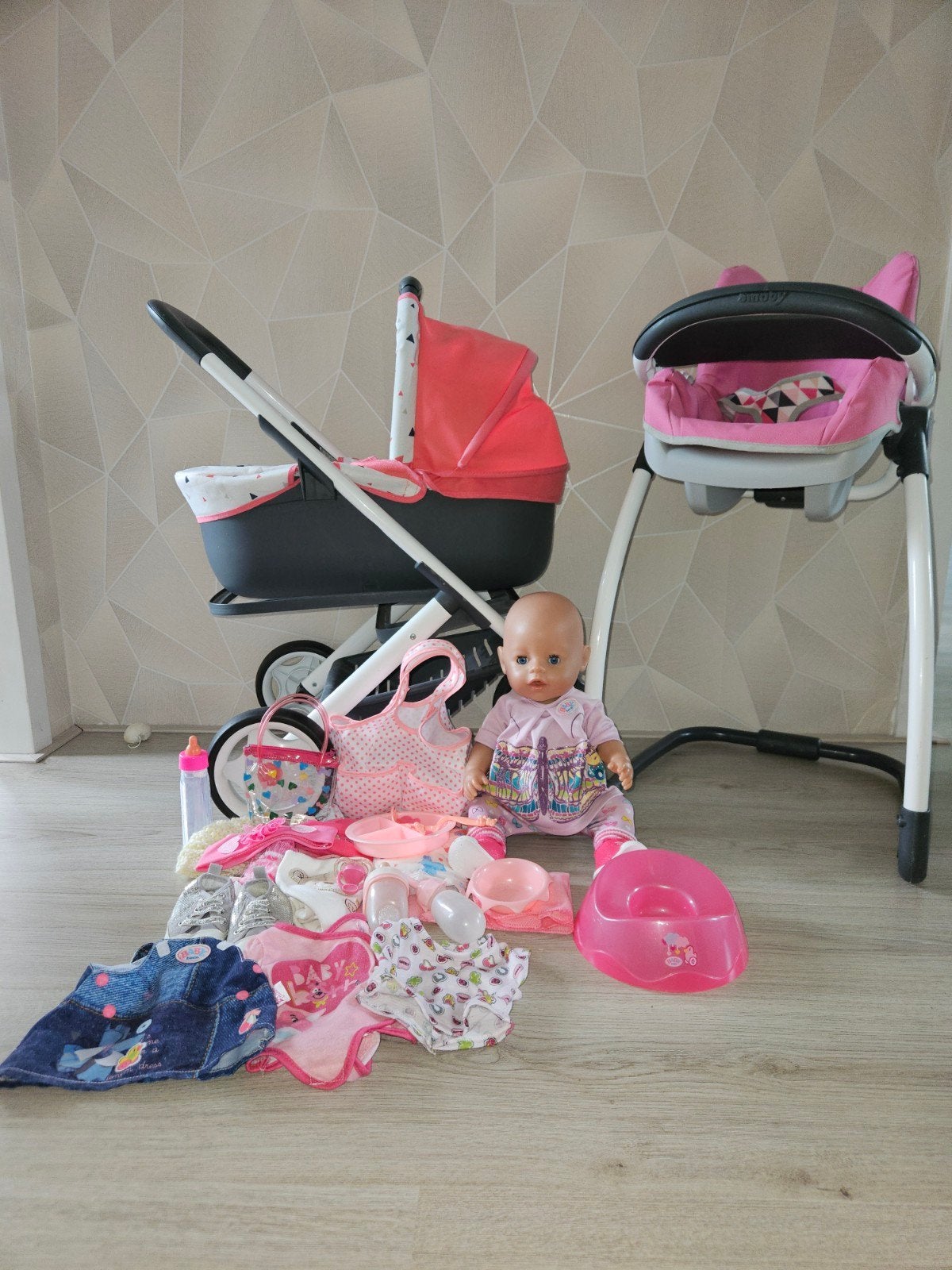 Complete Baby Born set: pop, kinderwagen, kinderstoel & meer, Kinderen en Baby's, Ophalen, Zo goed als nieuw, Babypop