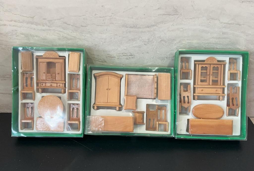 Miniatuur Houten Poppenhuis Meubels Set 3 Stuks., Kinderen en Baby's, Verzenden, Zo goed als nieuw, Toebehoren
