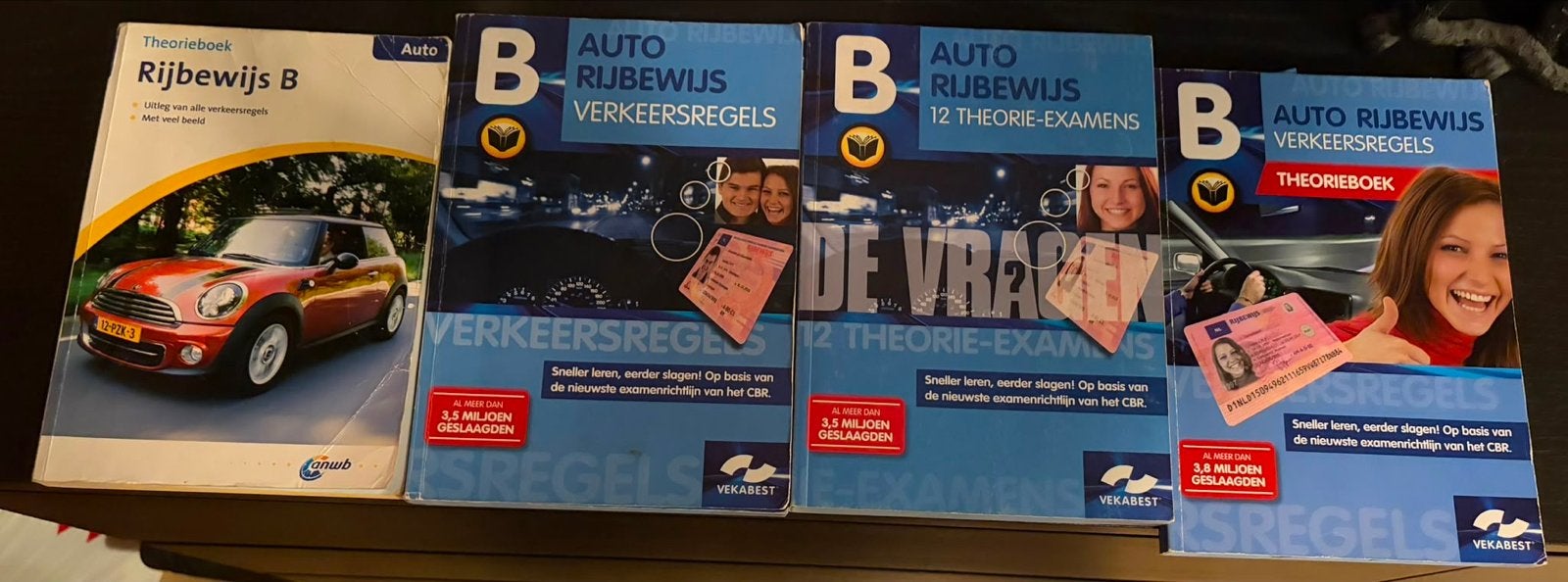Rijbewijs B theorieboeken en examens (Vekabest & ANWB), Ophalen of Verzenden, Alpha, Gelezen, Niet van toepassing