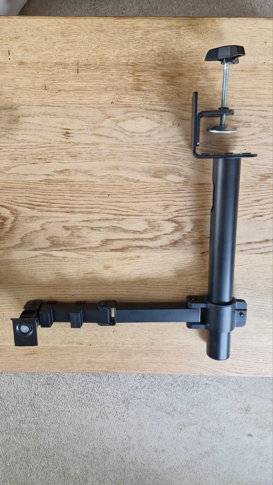 ACT Monitor Desk Mount - AC8325, Computers en Software, Monitoren, Zo goed als nieuw, In hoogte verstelbaar, Kantelbaar, Ophalen