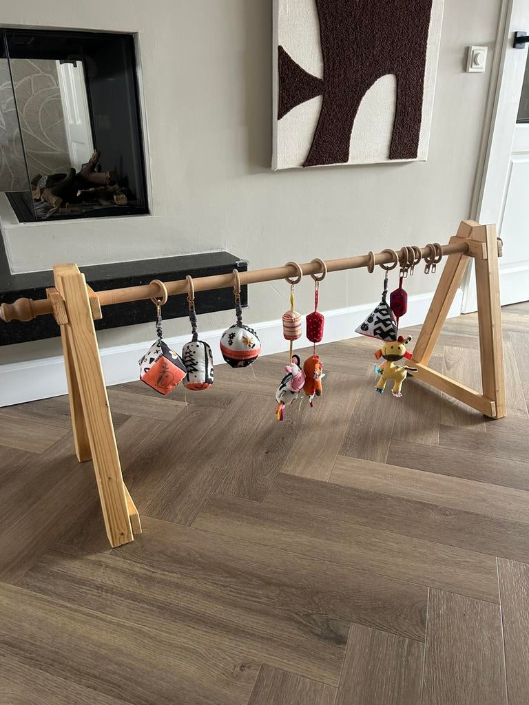 Babygym tweeling handgemaakt inclusief rammelaartjes, Ophalen, Zo goed als nieuw, Babygym