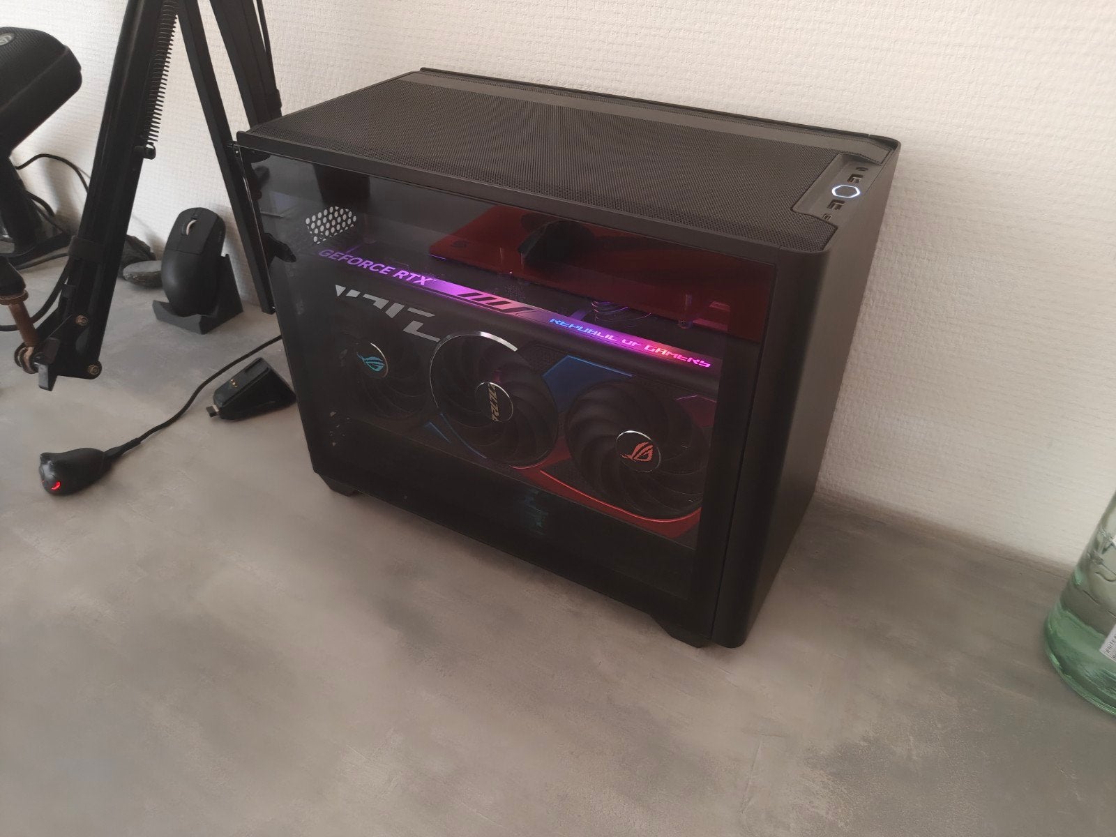 Mini ITX Gaming PC Ryzen 5 9600X RTX 4070 Super 12GB, Ophalen, 32 GB, Zo goed als nieuw, Gaming