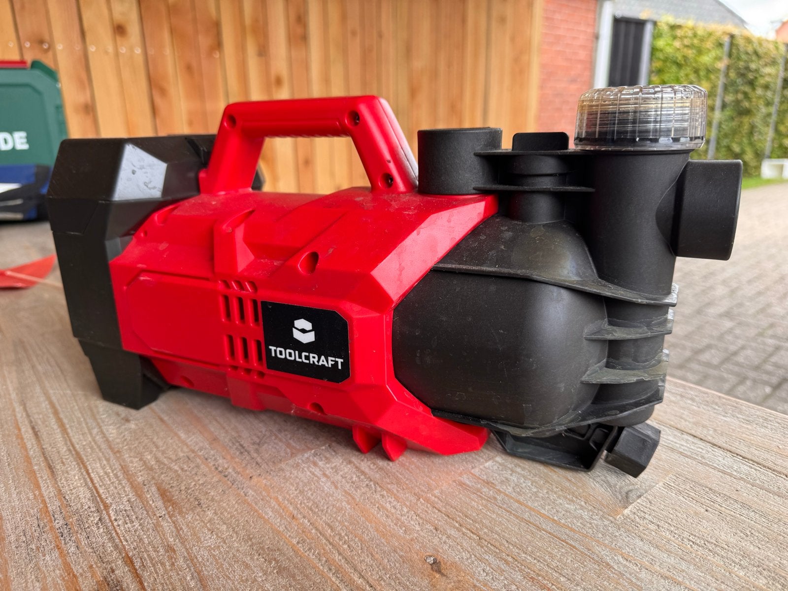 Toolcraft tuinpomp GPG-L0118 - Zo goed als nieuw, Tuin en Terras, Waterpompen, Ophalen of Verzenden, Zo goed als nieuw, Accu, Besproeiingspomp