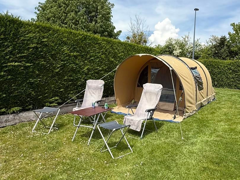 Karsten Tunneltent Opera 24 - Beige/Zwart - Zeer nette staat, Caravans en Kamperen, Tenten, Ophalen, Zo goed als nieuw, Tot en met 4