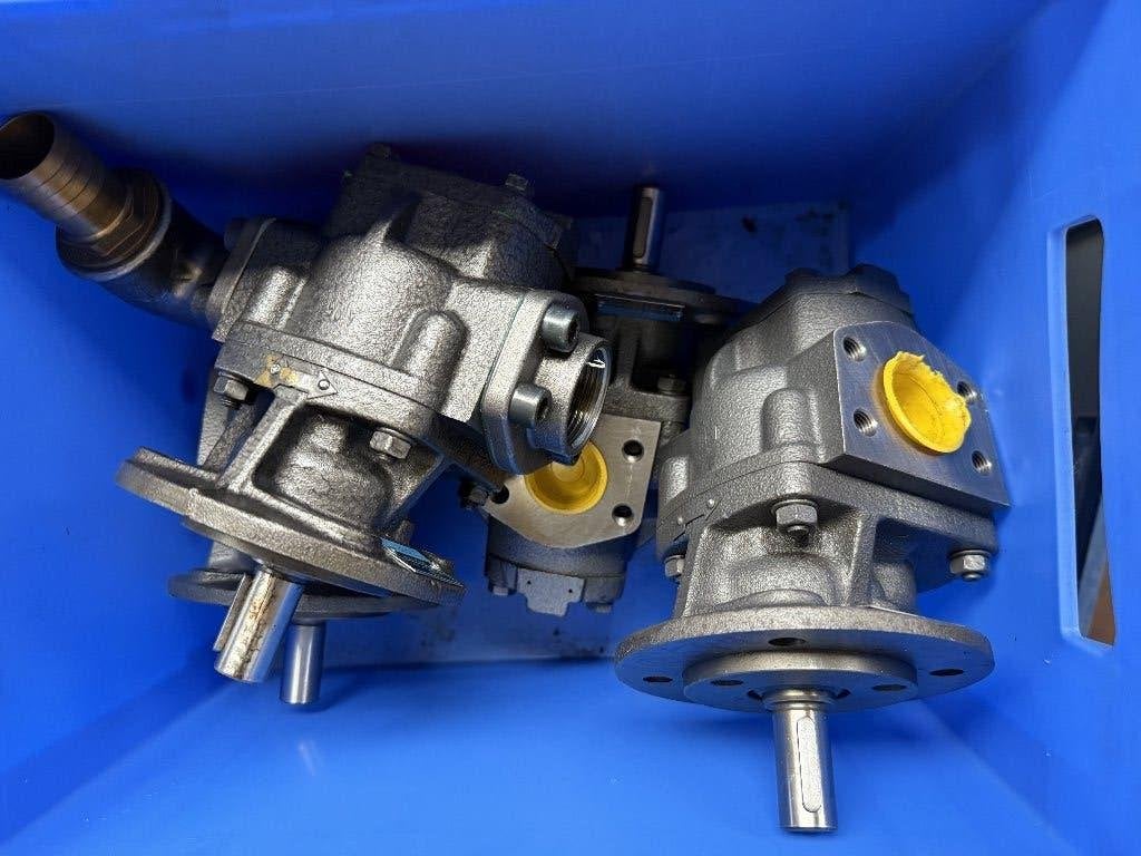 Kracht KF2/32 E10B tandwielpomp gearpump 4 stuks hydrauliek, Ophalen, Gebruikt, Van Wijk & Boerma, Info@vanwijkboerma.nl