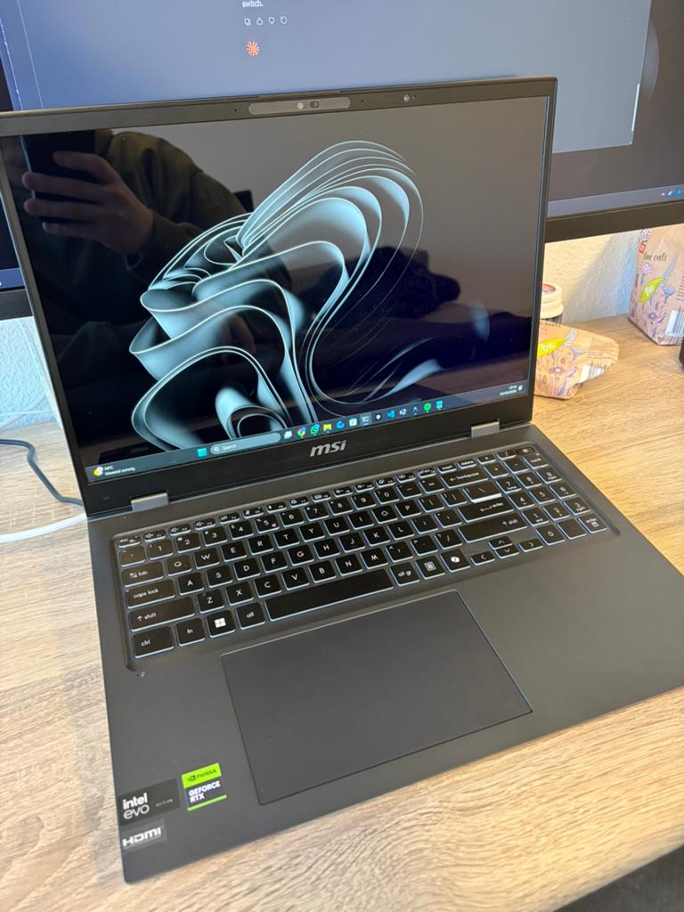 MSI Prestige 16 | RTX 4050 | 32GB RAM | I7 Ultra, Ophalen of Verzenden, Zo goed als nieuw, 4 Ghz of meer, SSD