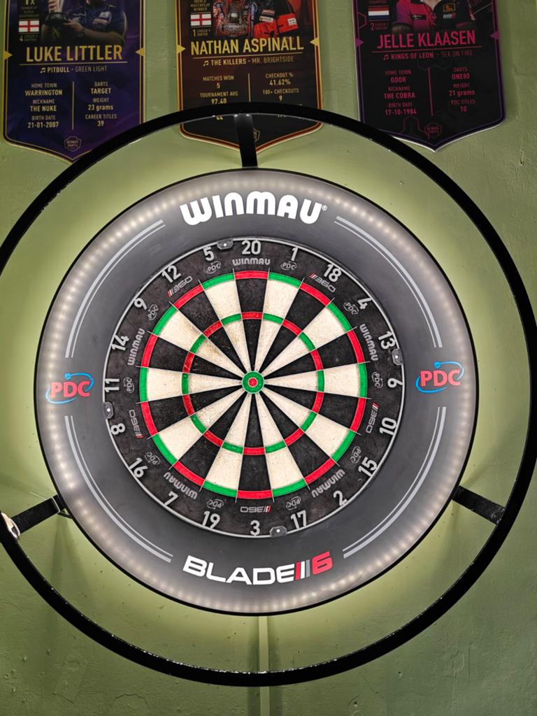Winmaw blade 360 dartbord en surround, Ophalen of Verzenden, Zo goed als nieuw, Dartbord