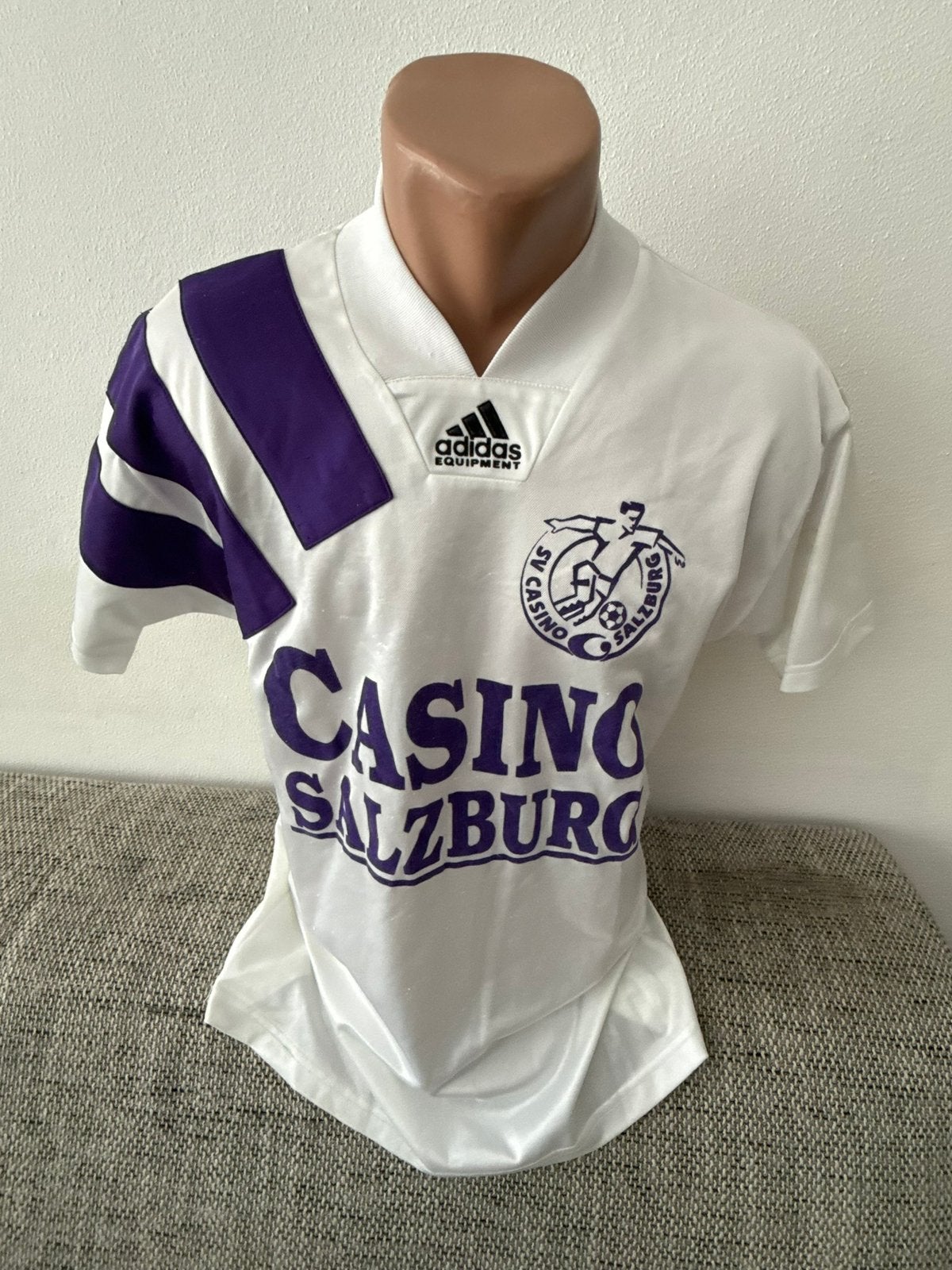 Vingtage Oostenrijks voetbalshirt Casino Salzburg, Ophalen of Verzenden, Gebruikt, Buitenlandse clubs, Shirt