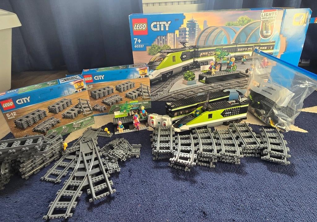 Lego City Passagierstrein 60337 met veel rails, Ophalen of Verzenden, Gebruikt