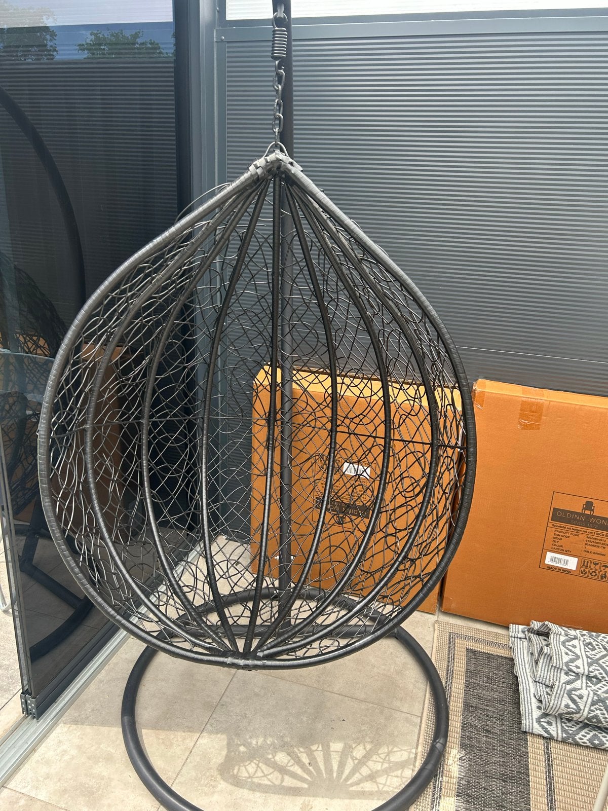 Zwarte Hangstoel Egg - Zeer Netjes, Altijd in Veranda, Huis en Inrichting, Stoelen, Ophalen, Zwart, Zo goed als nieuw, Metaal