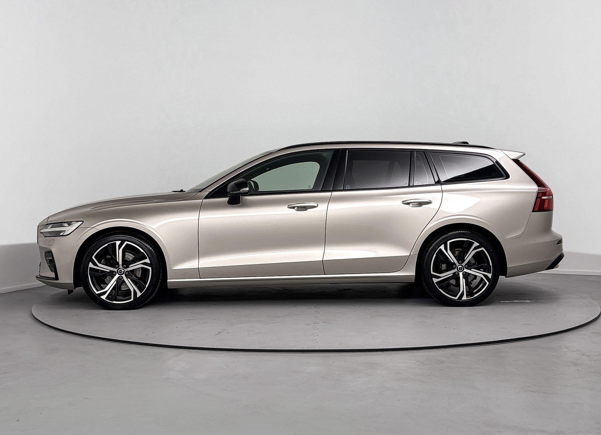 Volvo V60 2.0 B4 Ultimate Dark, Auto's, 12 maanden, Euro 6, 4 cilinders, 1634 kg