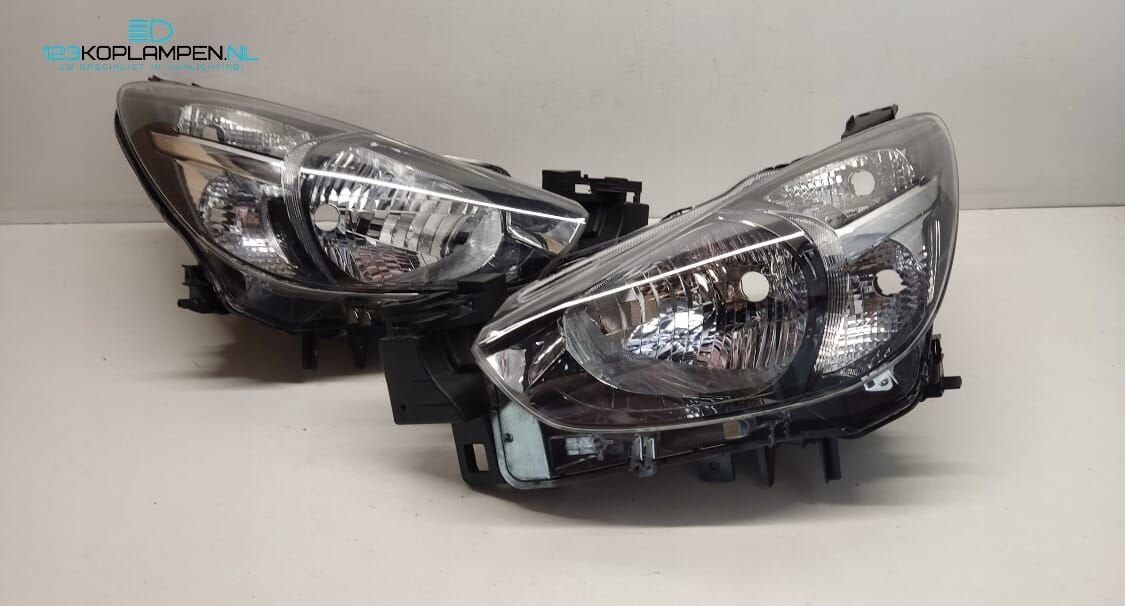 Mazda 2 koplamp links rechts, Auto-onderdelen, Verlichting, Ophalen, Gebruikt, -, -