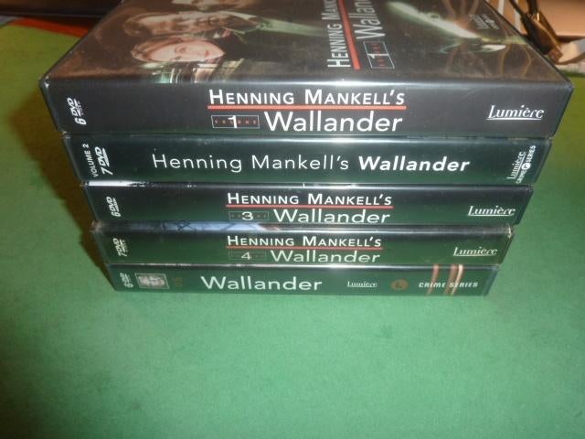 Wallander Volume 1, 2, 3, 4 en 5 dvd-box Totaal 32 dvd's, Cd's en Dvd's, Dvd's | Tv en Series, Zo goed als nieuw, Boxset, Alle leeftijden