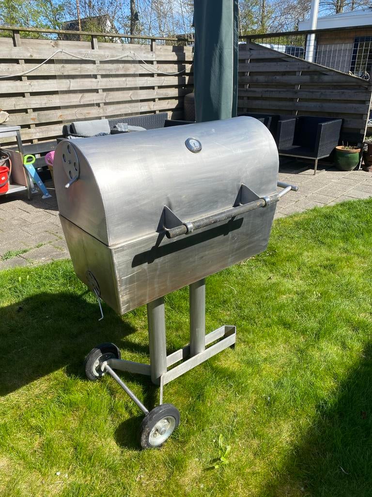 RVS BBQ op wielen - Ideaal voor tuinfeesten, Ophalen, Gebruikt