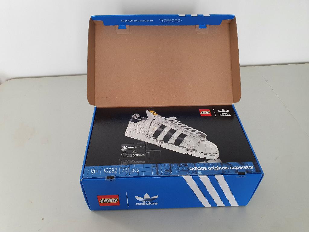 Lego 10282 Adidas schoen NIEUW & SEALED, Kinderen en Baby's, Speelgoed | Duplo en Lego, Lego, Nieuw, Ophalen of Verzenden, Complete set
