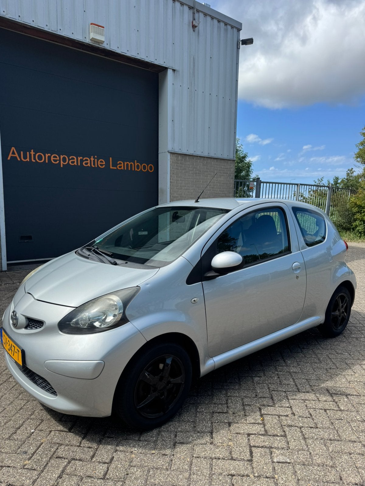 Toyota Aygo 1.0 – Zuinig & voordelig, Voorwielaandrijving, Stof, Zwart, 4 stoelen