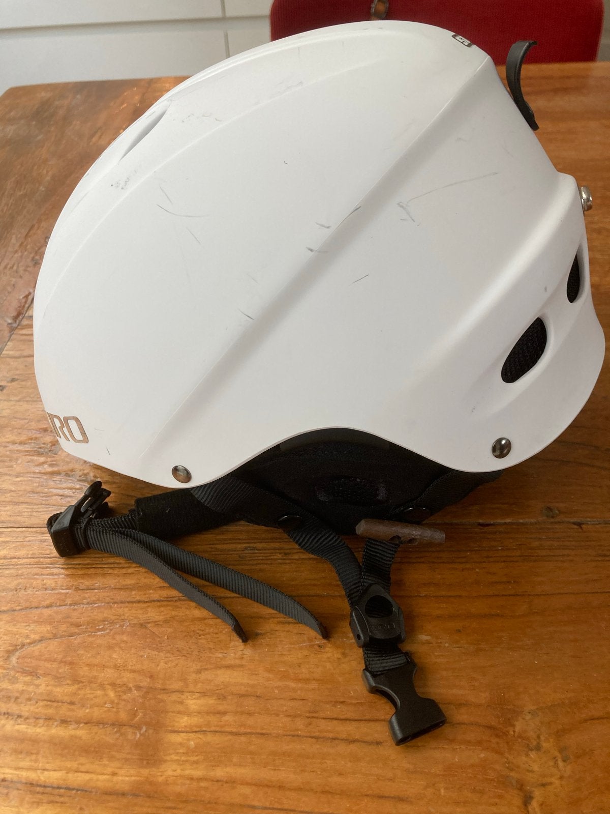 Witte Giro skihelm - Maat M (57-60), Gebruikt, Overige typen, Skiën, Ophalen