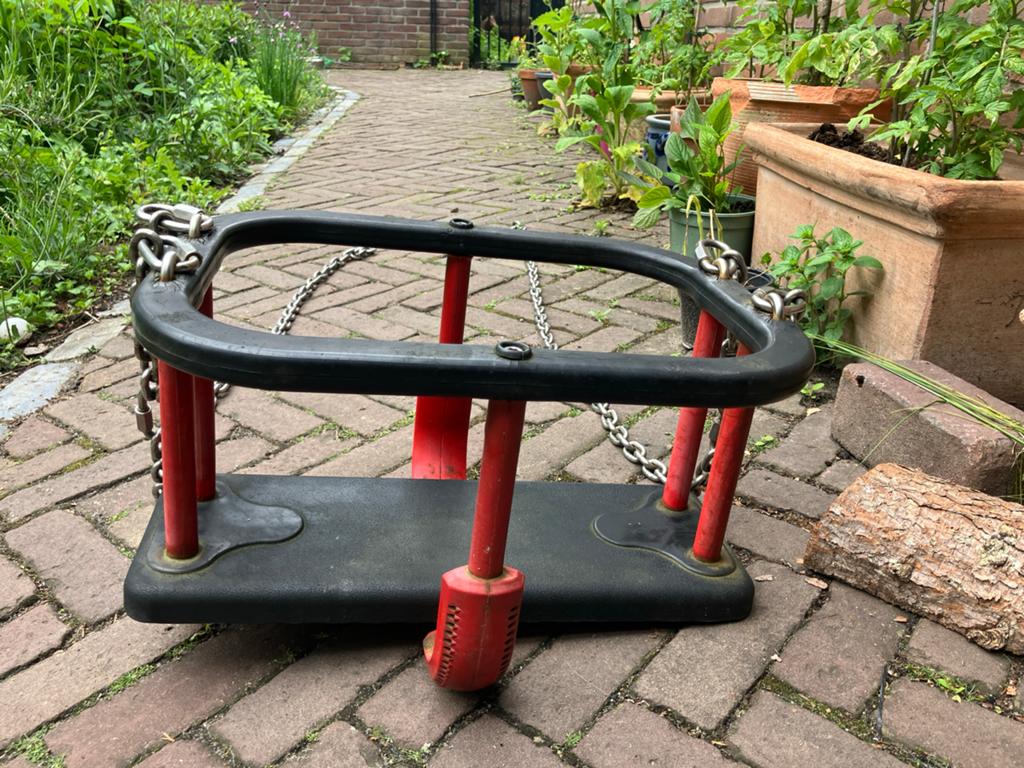 Oerdegelijke schommel voor uren speelplezier, Ophalen, Gebruikt, Schommel