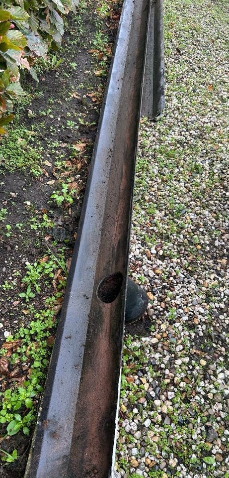 2x 12,2m dakgoot met beugels, 22cm breed, 7cm diep, Ophalen, Gebruikt, Zwart, Overige typen